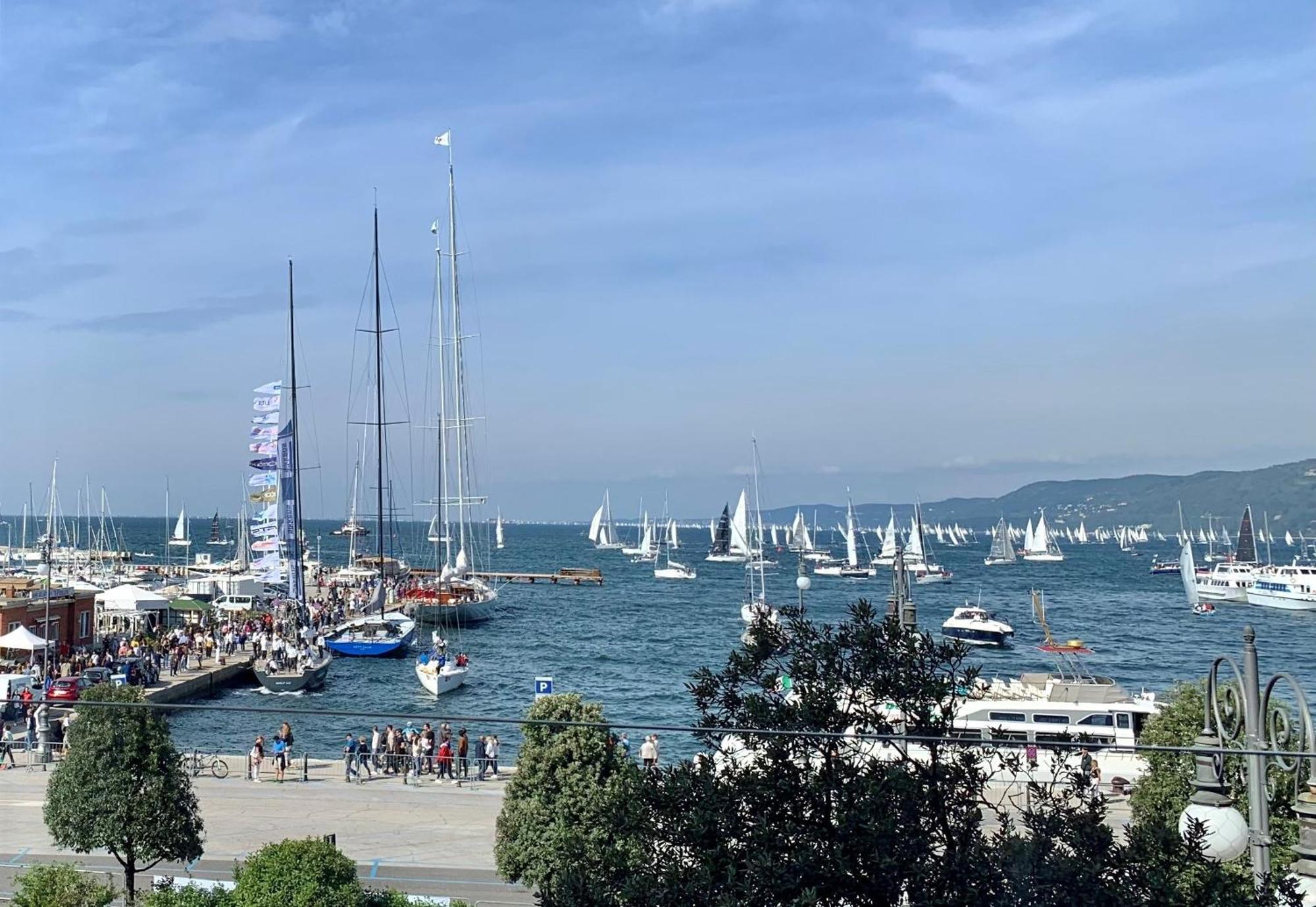 Five Flowers Guest House Τεργέστη Εξωτερικό φωτογραφία